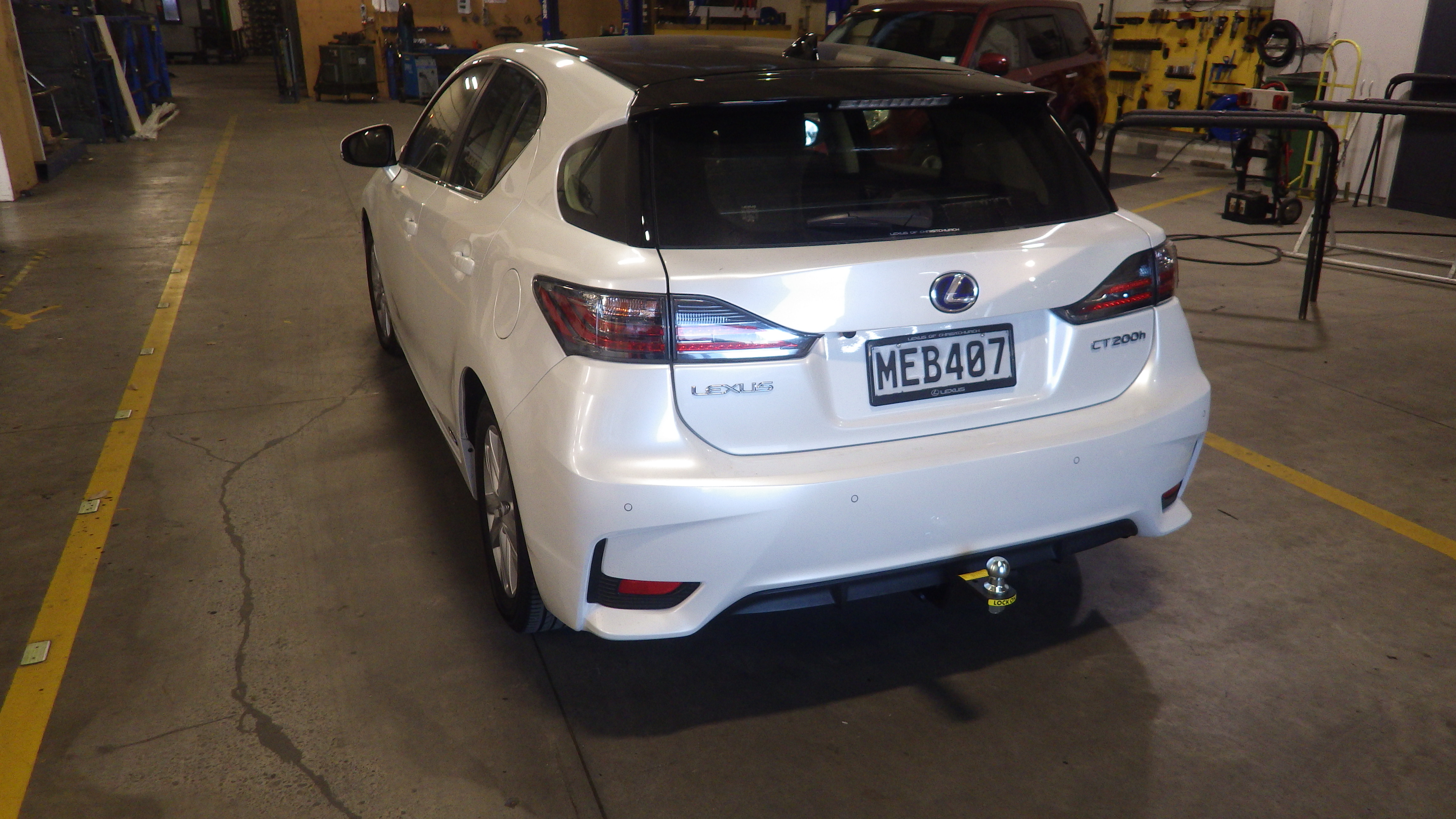 Lexus ct200h tow deals bar